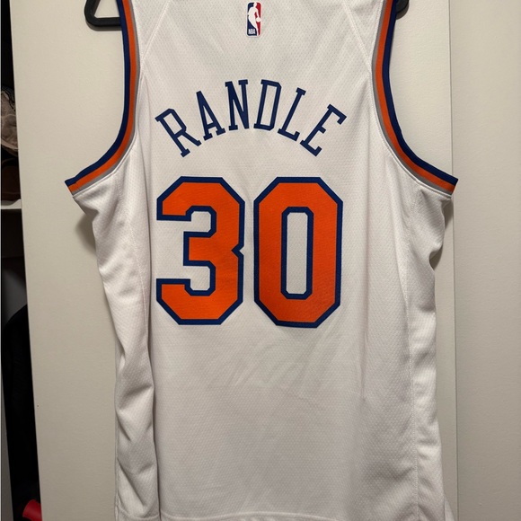 New York Knicks jersey - Picture 4 of 4